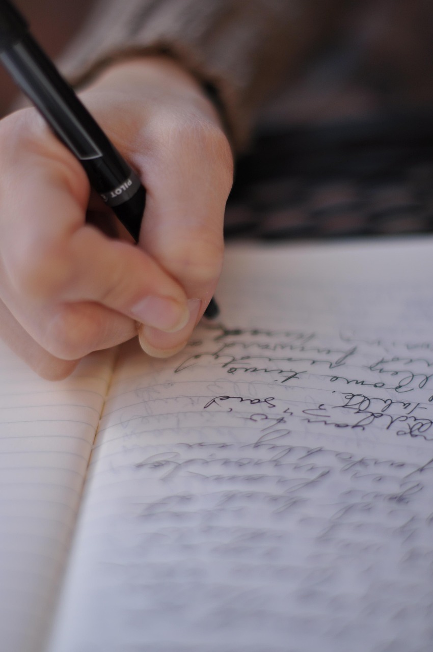 how to write a condolences email